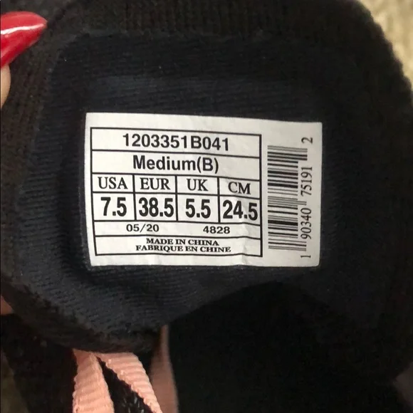 Brooks Levitate 4 Running Shoe *barely worn* only on treadmill - Picture 13 of 16